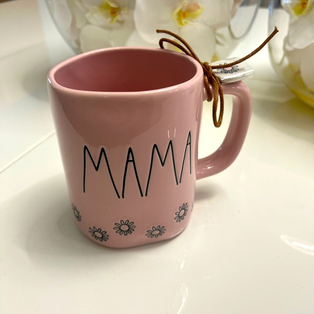 RAE Dunn pink coffee mug with included bracelet.“Mom” design.19 oz.Mother’s Day.